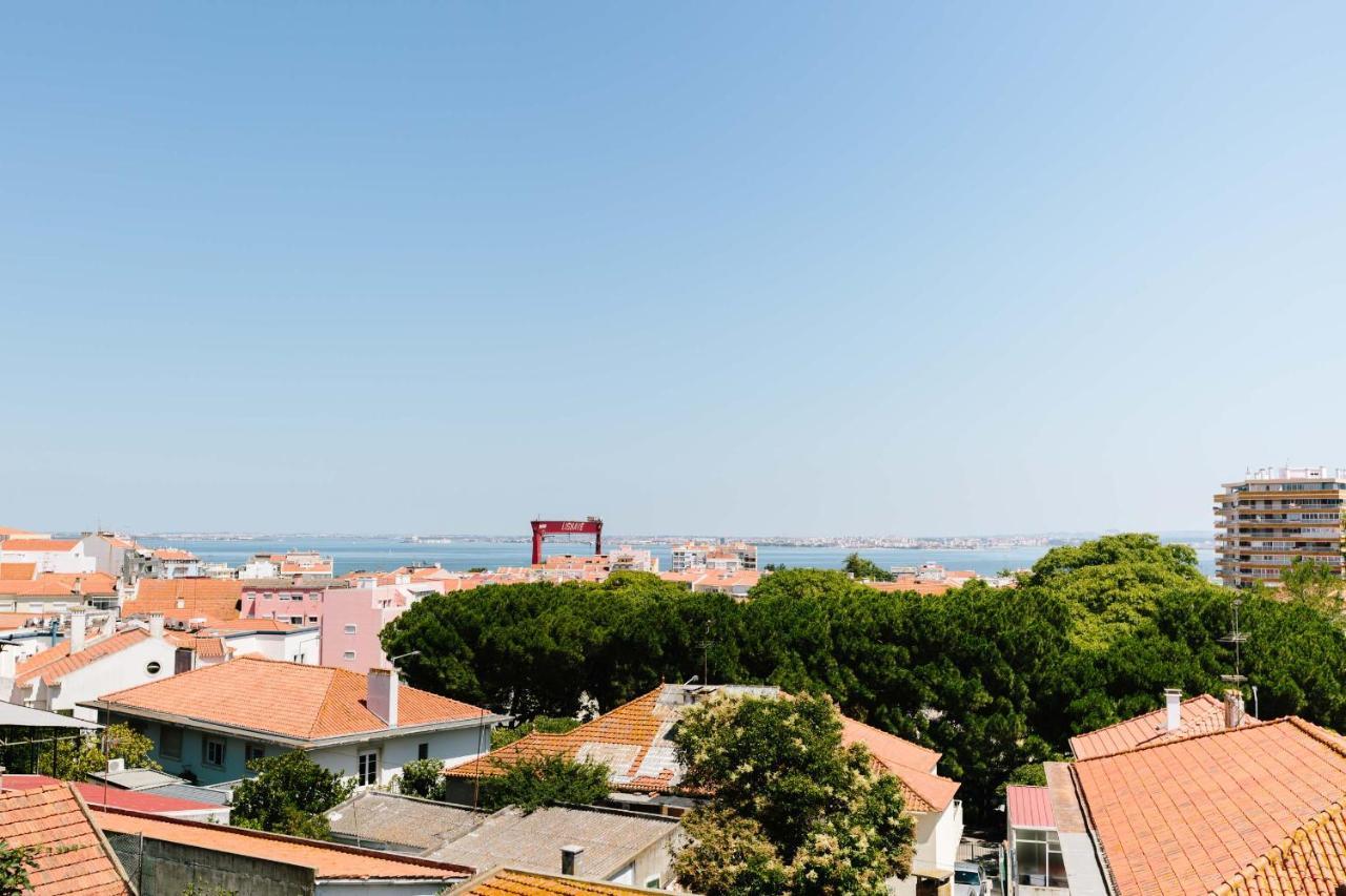 אלמאדה Lisbon South Hostel מראה חיצוני תמונה